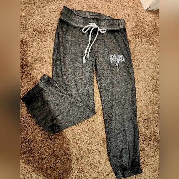 NFL Other - Las Vegas Raiders Concepts Sport Women's Quest Knit Pants - Charcoal